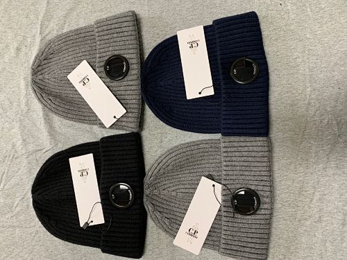 Ribbed Beanie with Lens Detail - draft