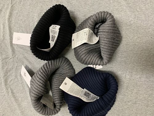 Ribbed Beanie with Lens Detail - draft