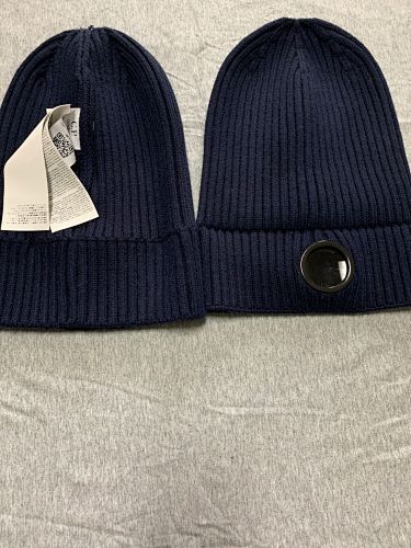 Ribbed Beanie with Lens Detail - draft