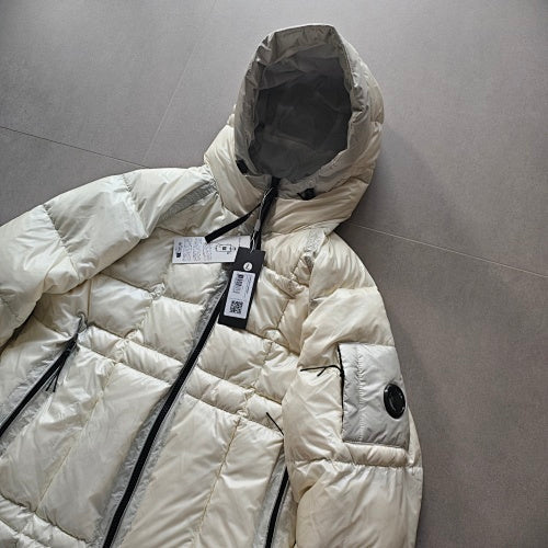 Hooded Puffer Jacket with Zip Pockets - draft