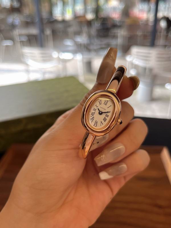Old Money Oval Watch - draft