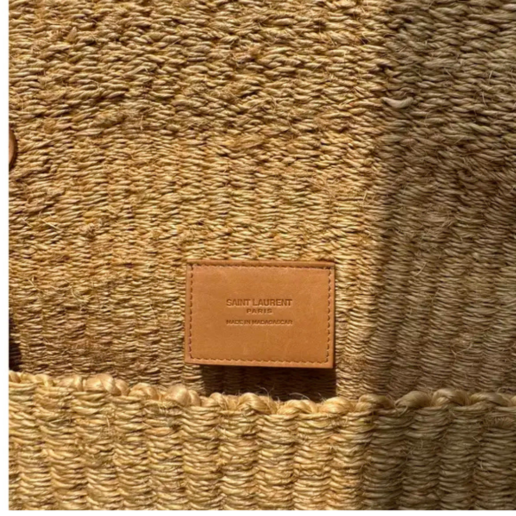 KM Shoulder Bag in Beige Raffia