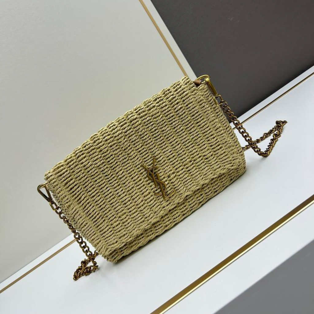 KM Shoulder Bag in Beige Raffia