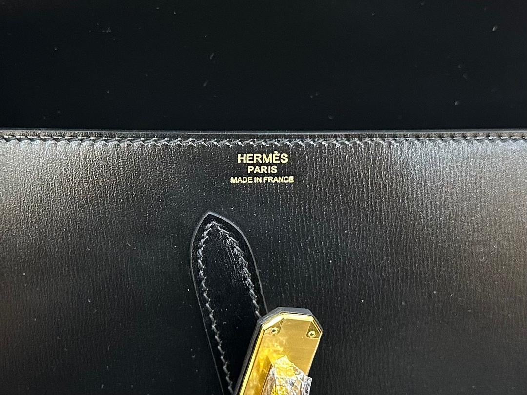 SS 2026 Shiny Leather Clutch - draft