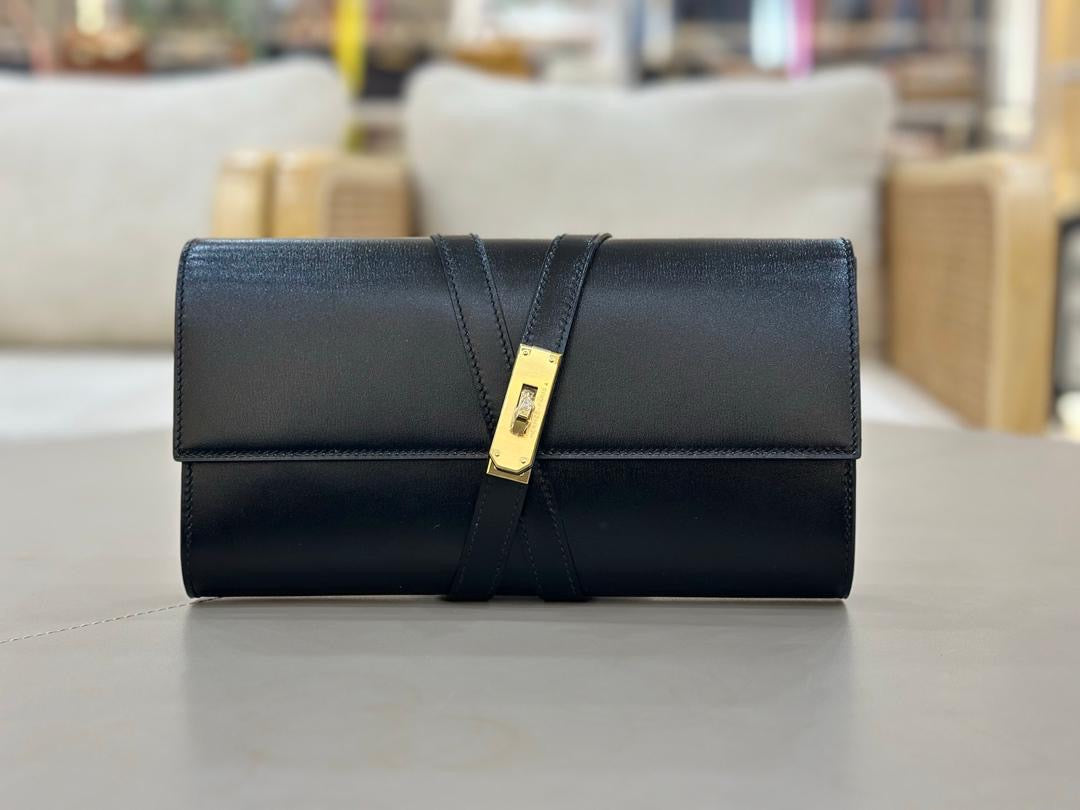 SS 2026 Shiny Leather Clutch - draft