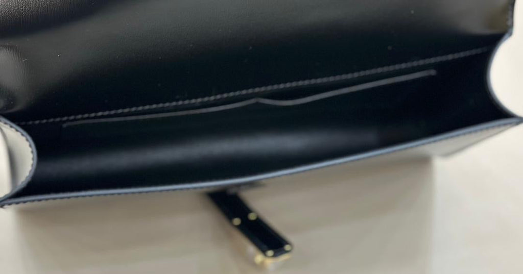 SS 2026 Shiny Leather Clutch - draft