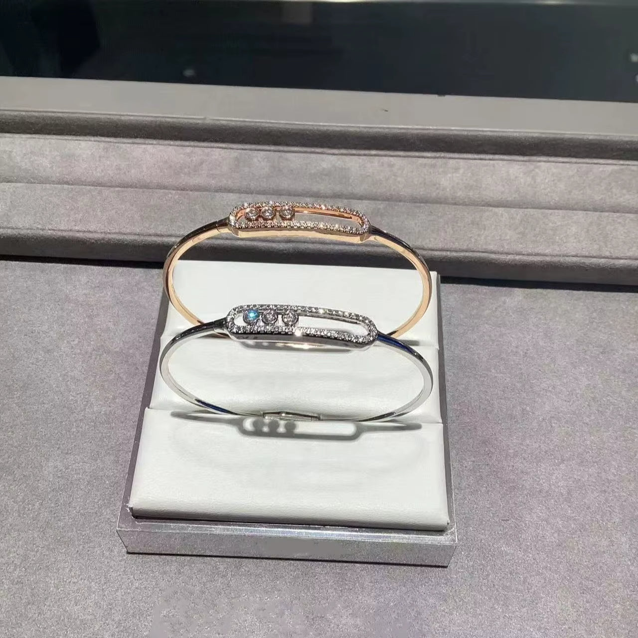 Minimalist Oval Bracelet - draft