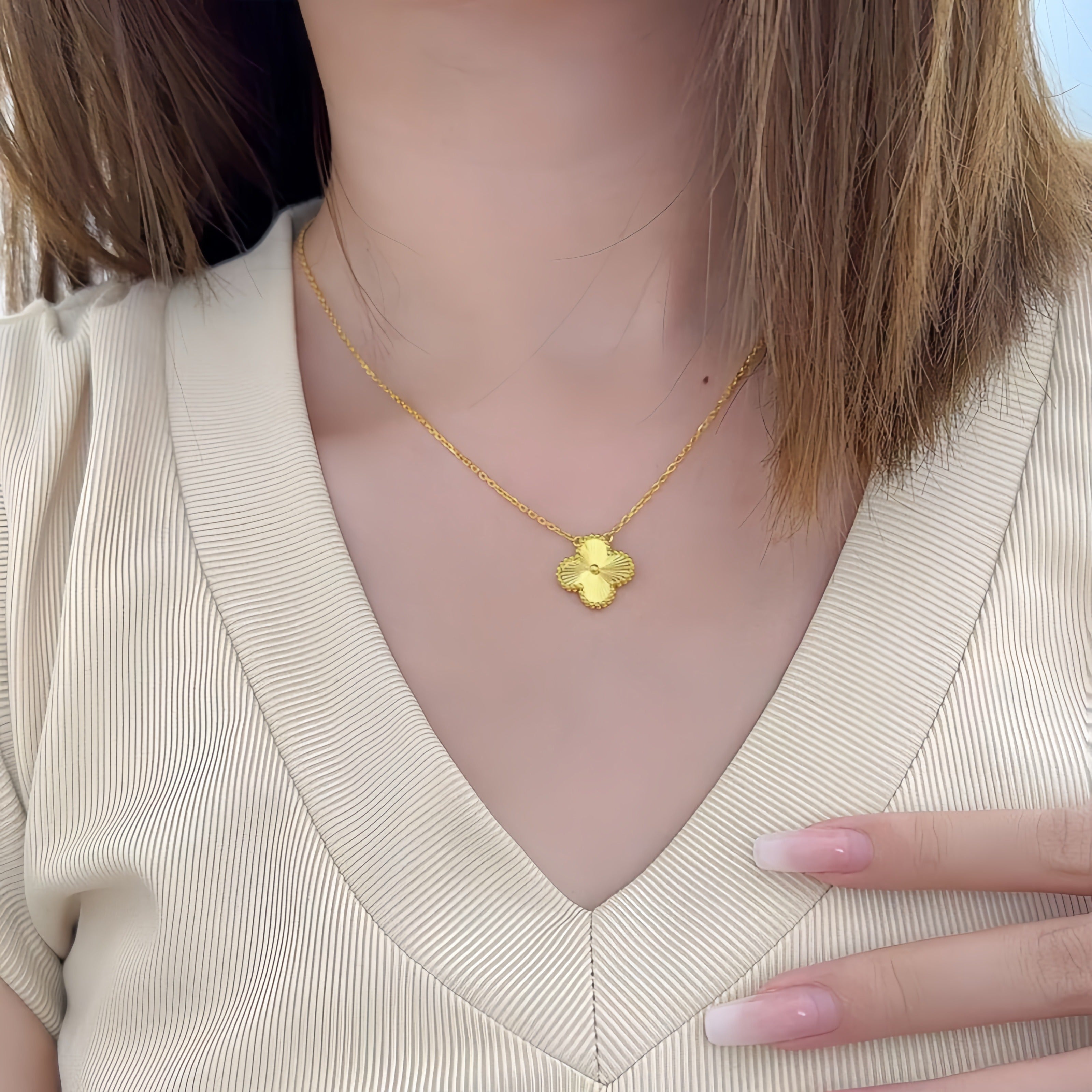 Four-Leaf Gold Plated Pendant Necklace - draft