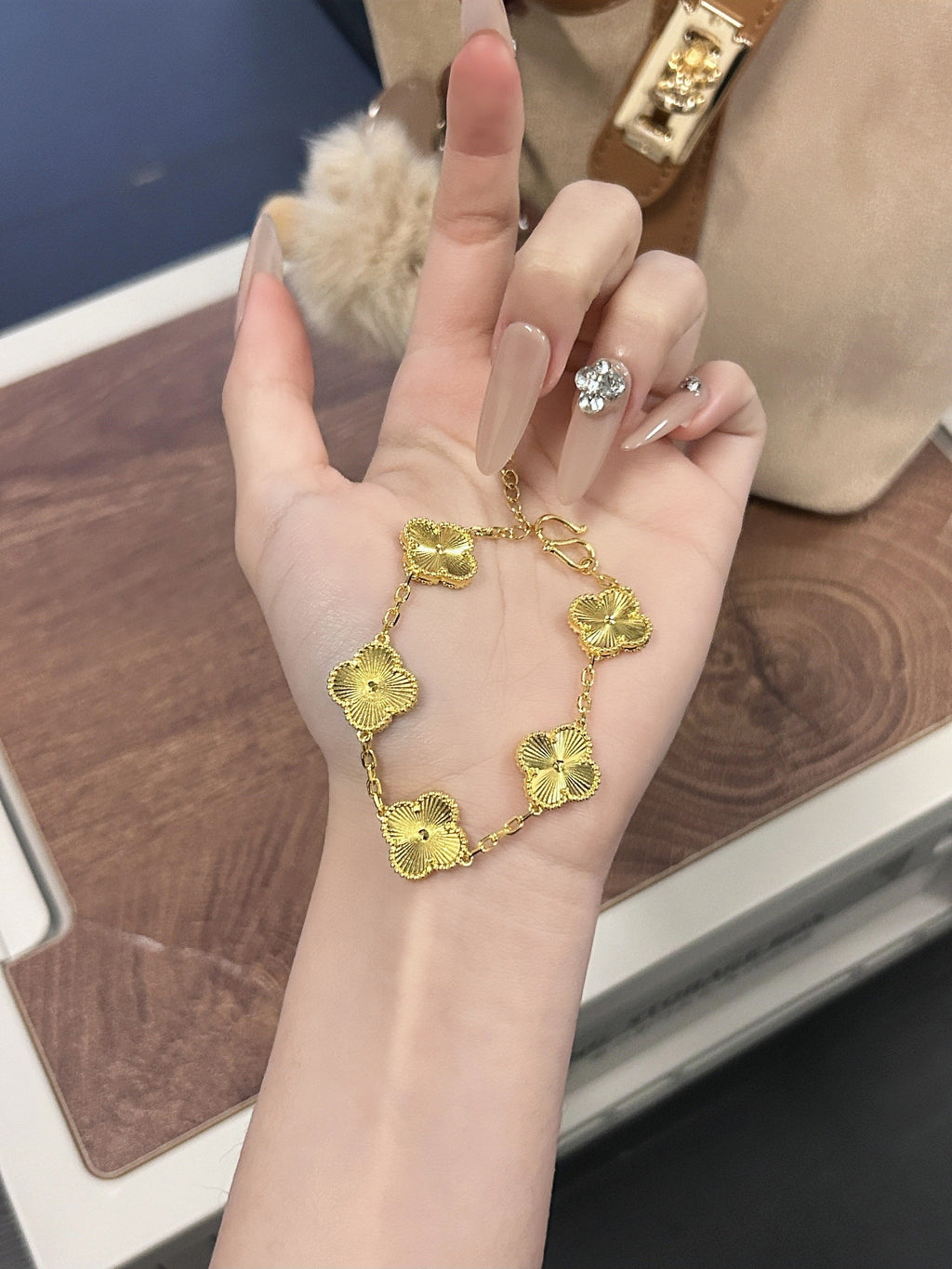 Five-Flower Gold-Plated Bracelet - draft