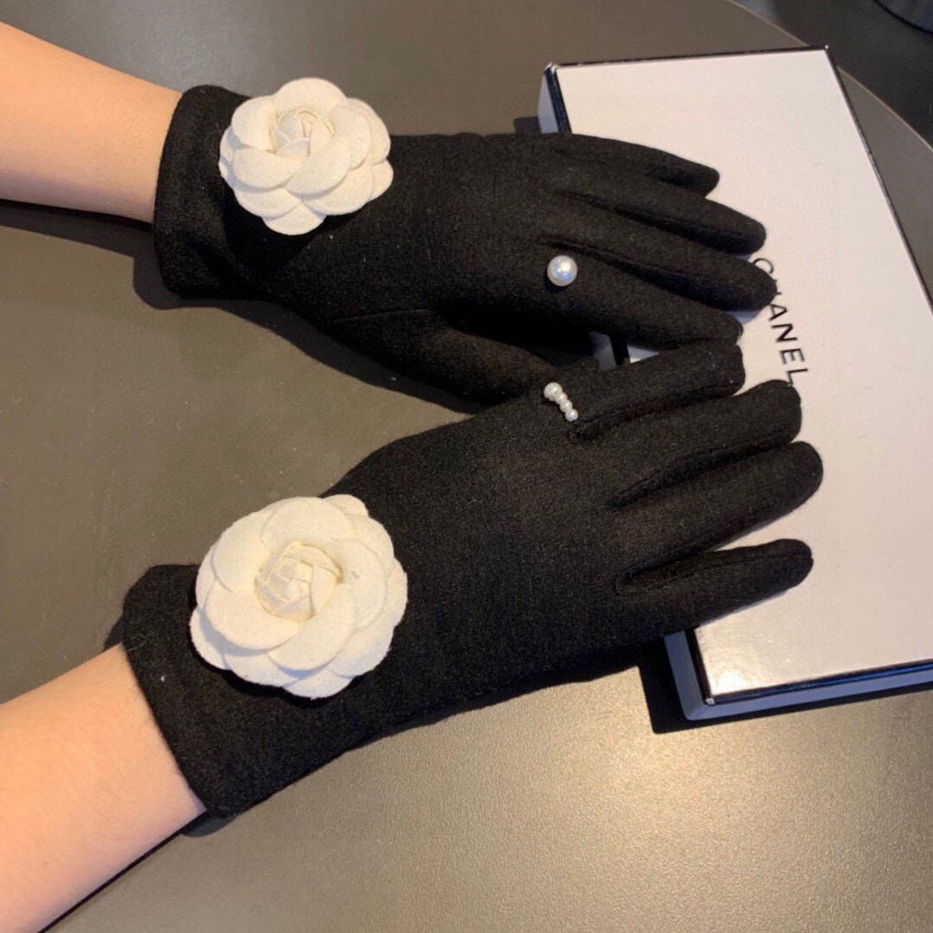 Knit Wool Gloves - draft