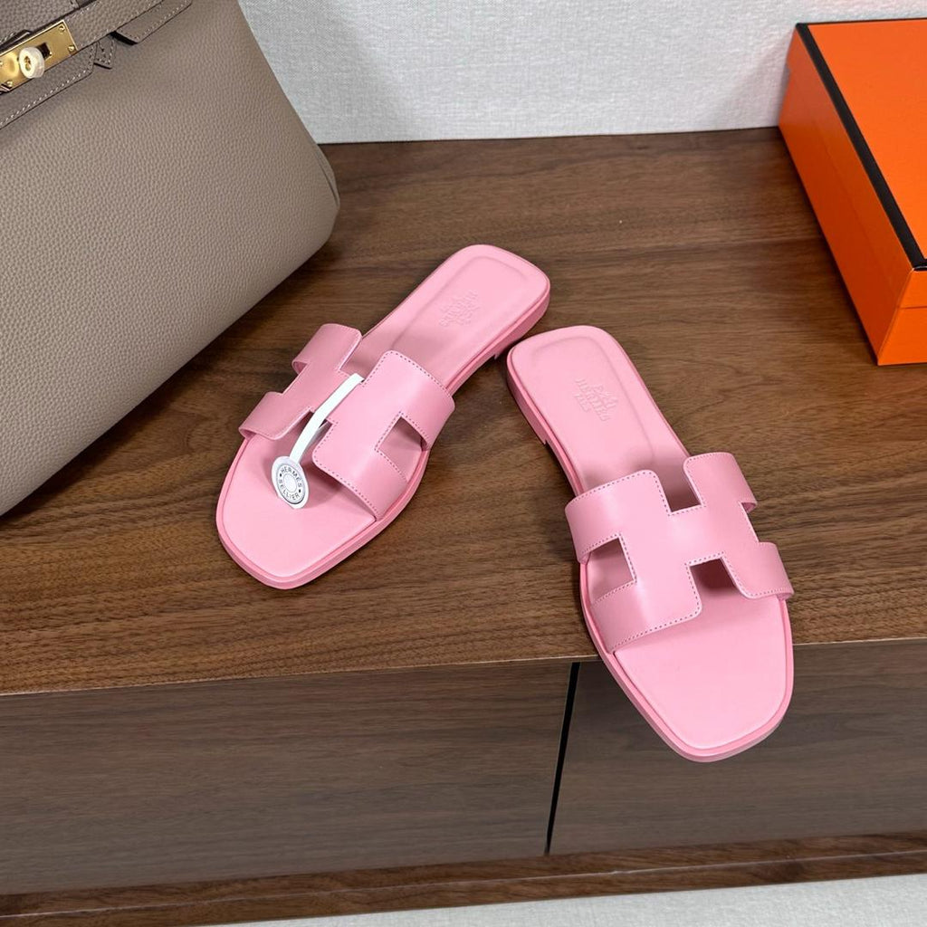 Iconic H-Detail Flat Sandals
