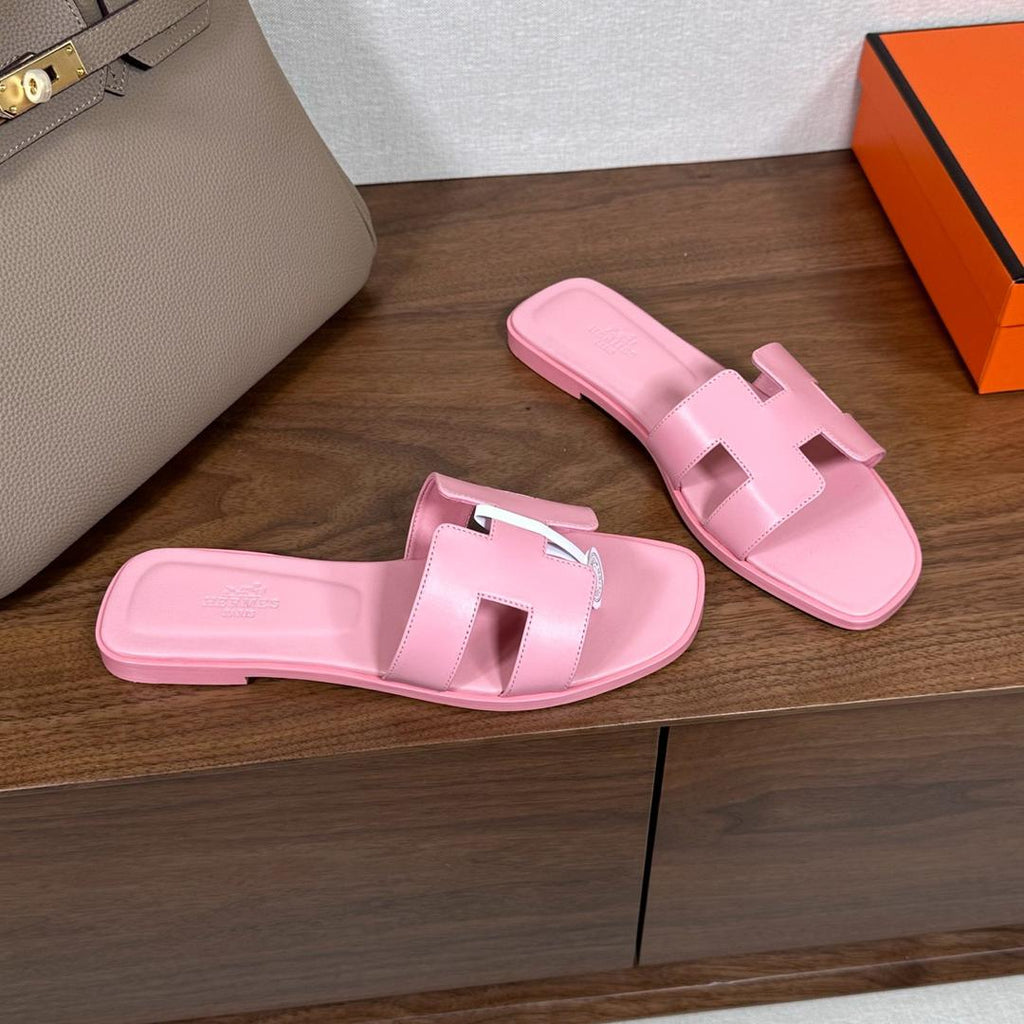 Iconic H-Detail Flat Sandals