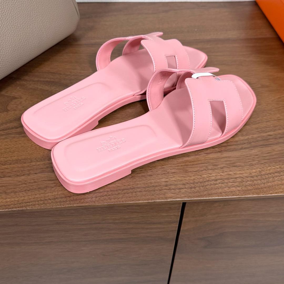 Iconic H-Detail Flat Sandals