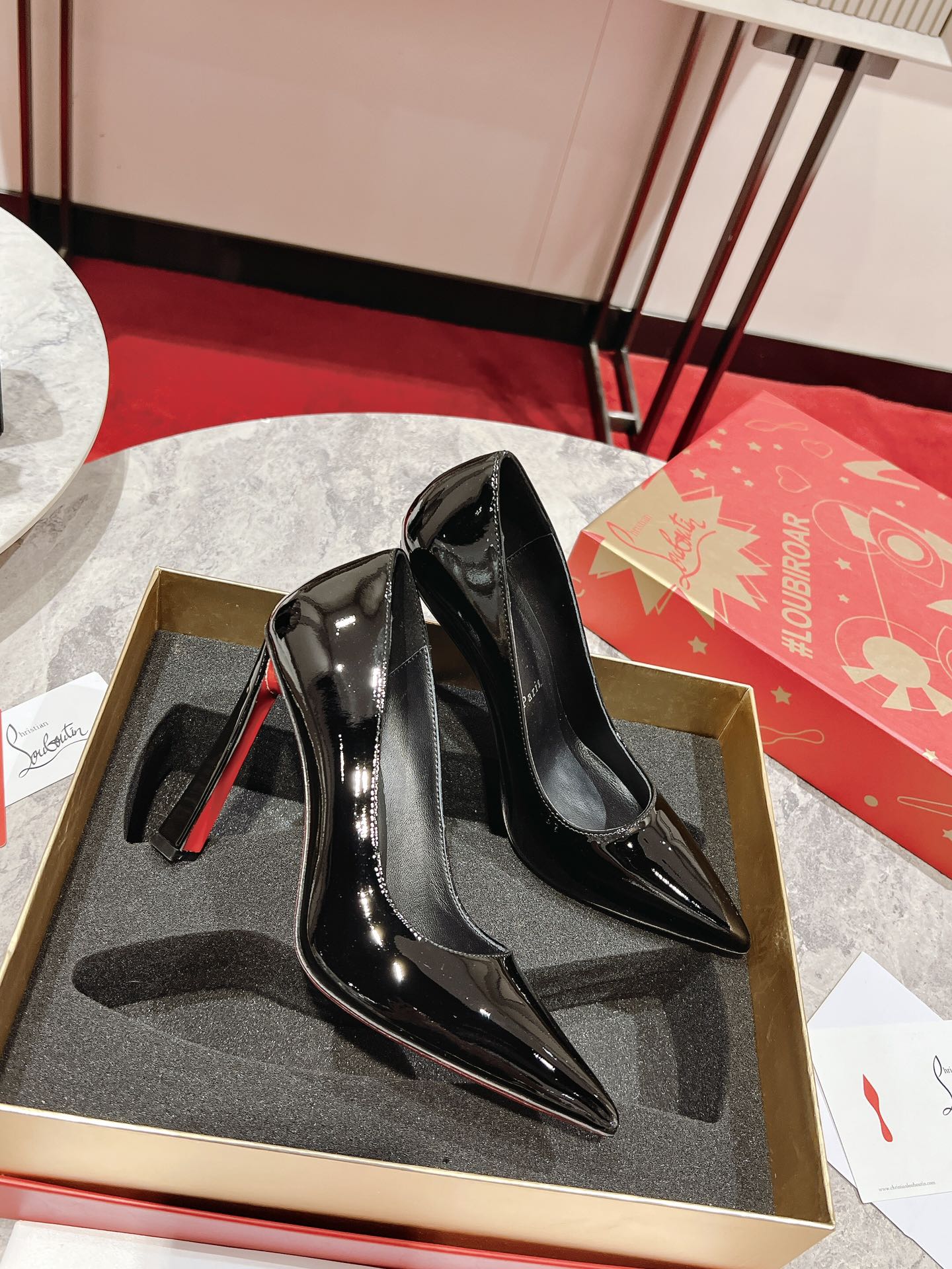 Black Pointed-Toe Pumps - draft