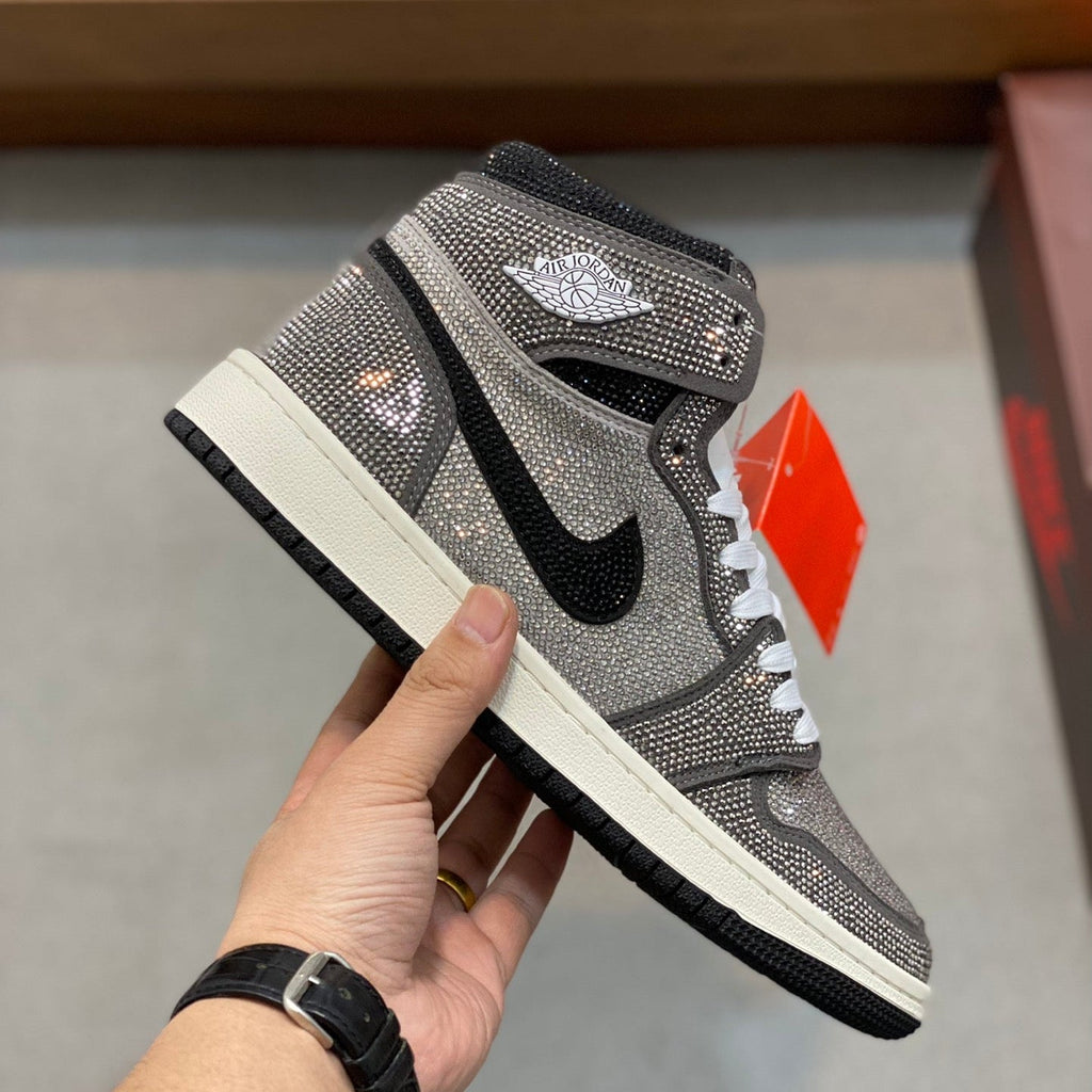 Trainers Collaboration  – Limited Edition - draft