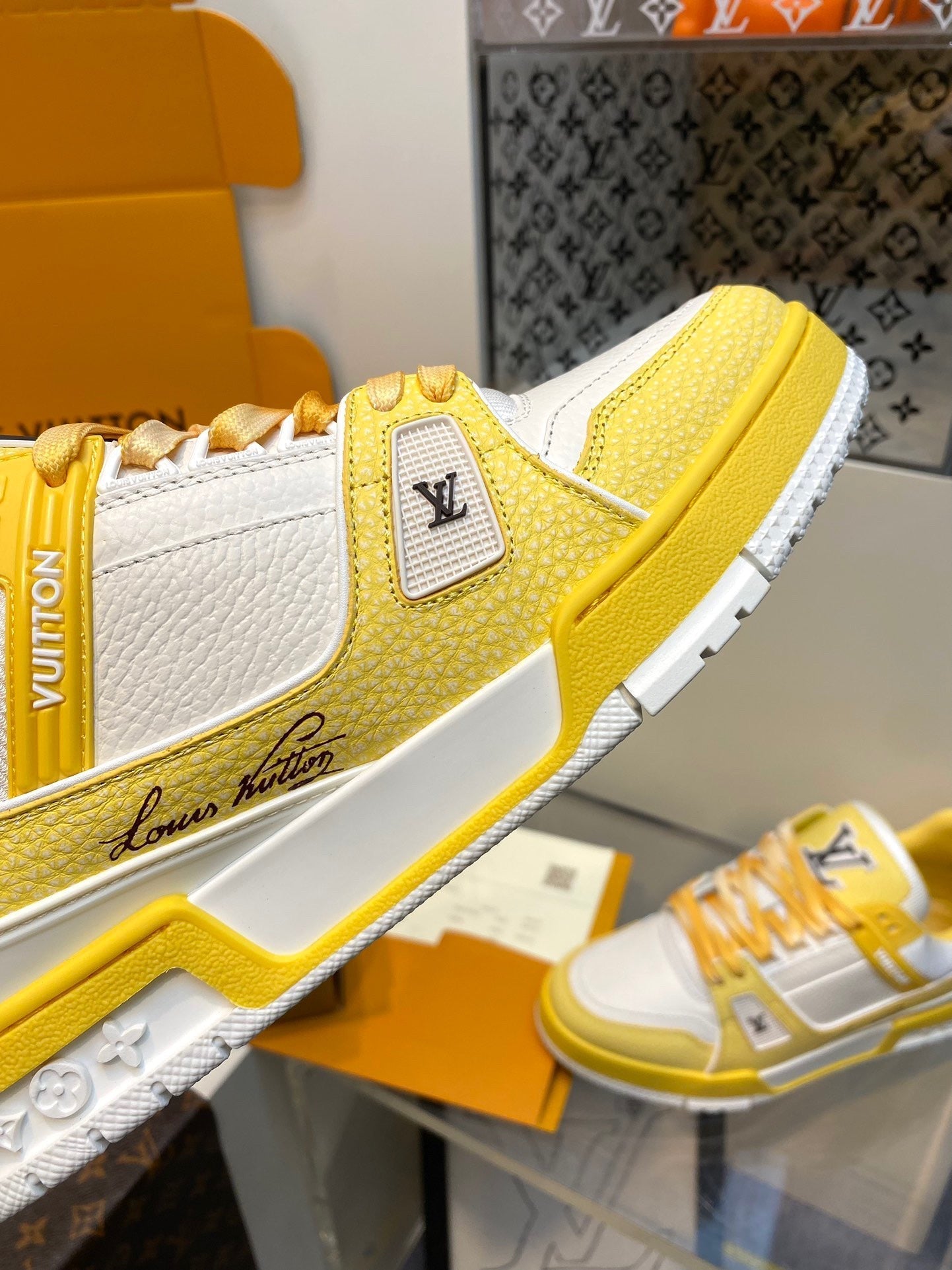 High-End Italian Leather Urban Sneakers - draft