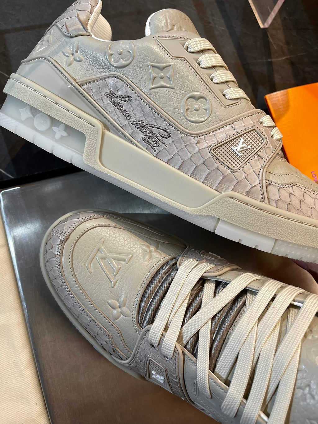 Limited Edition Snake-Pattern Embroidered Trainers - draft