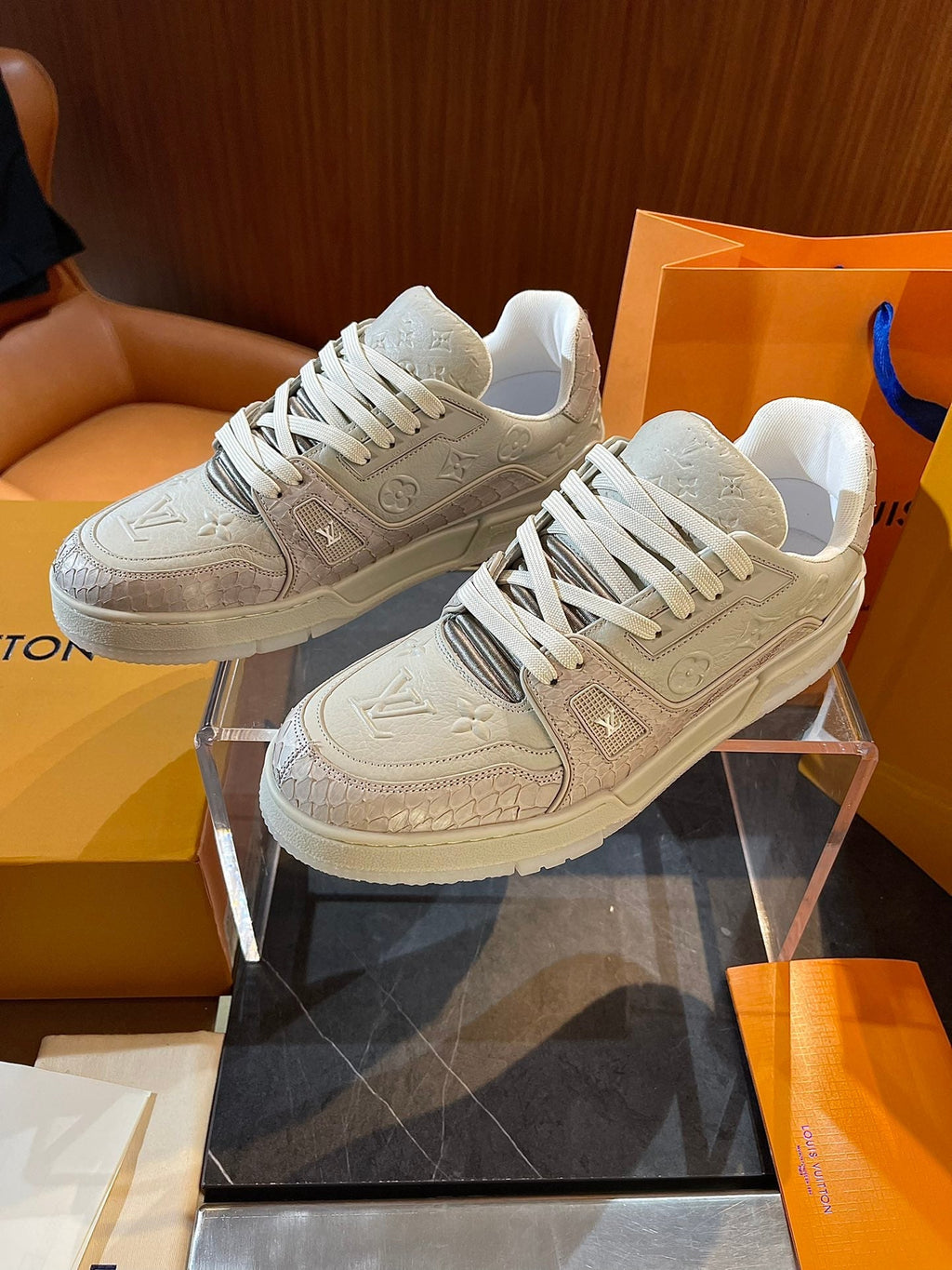 Limited Edition Snake-Pattern Embroidered Trainers - draft