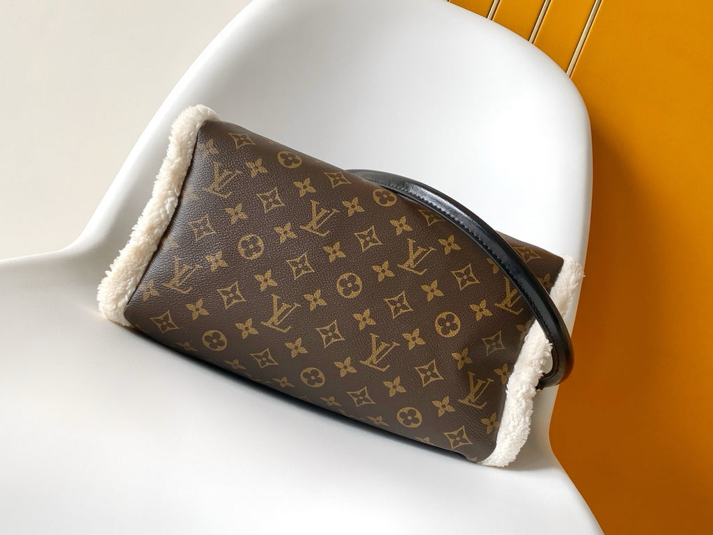 Leather Bag with Soft Trim - draft