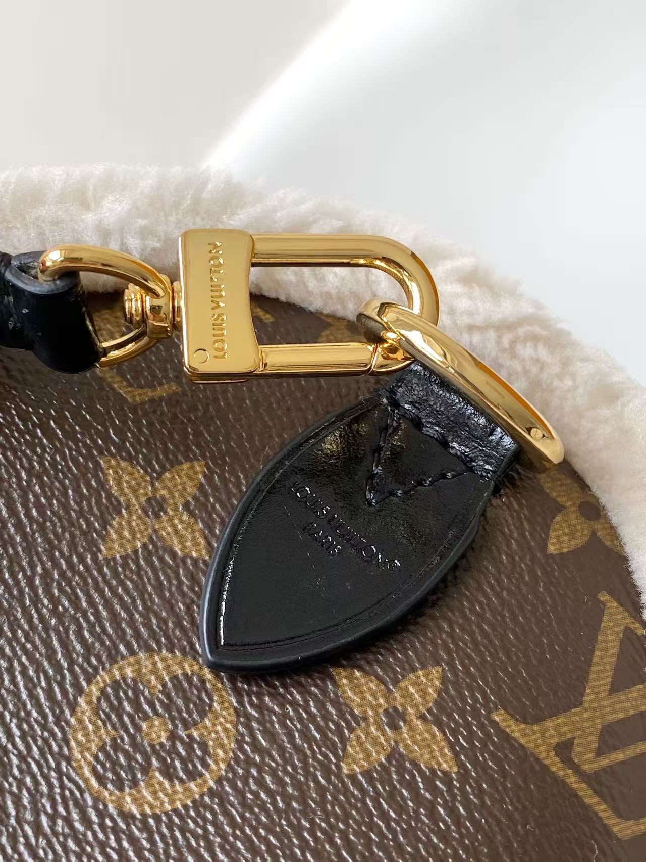 Leather Bag with Soft Trim - draft